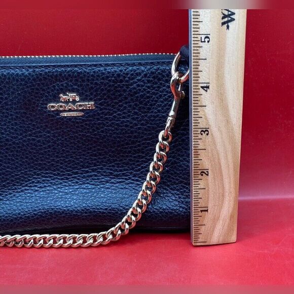 Coach Large Wristlet Black Pebbled Leather Gold Chain 7 X 5” - Picture 8 of 8